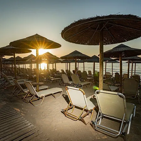 Golden Bay شقة فندقية 3*