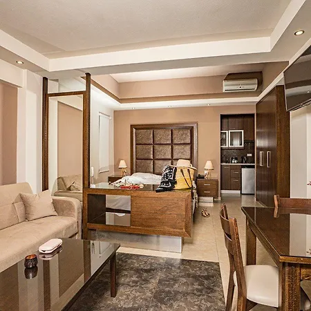 Golden Bay شقة فندقية 3*