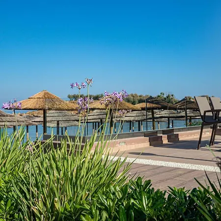 Golden Bay شقة فندقية كاتو ذاراتسو